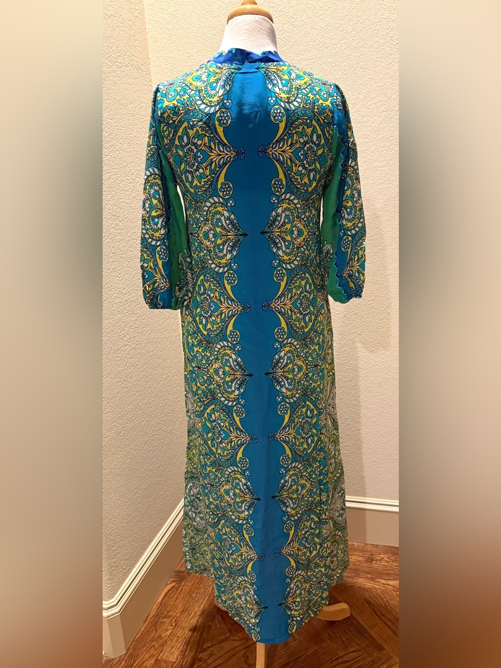 Johnny Was Kahinu 100% Silk Maxi Dress Kaftan Blue Green Floral XS NEW - Picture 12 of 14